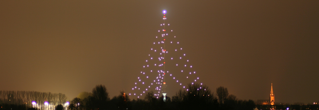 ‘Grootste kerstboom ter wereld’ weer ontstoken in IJsselstein