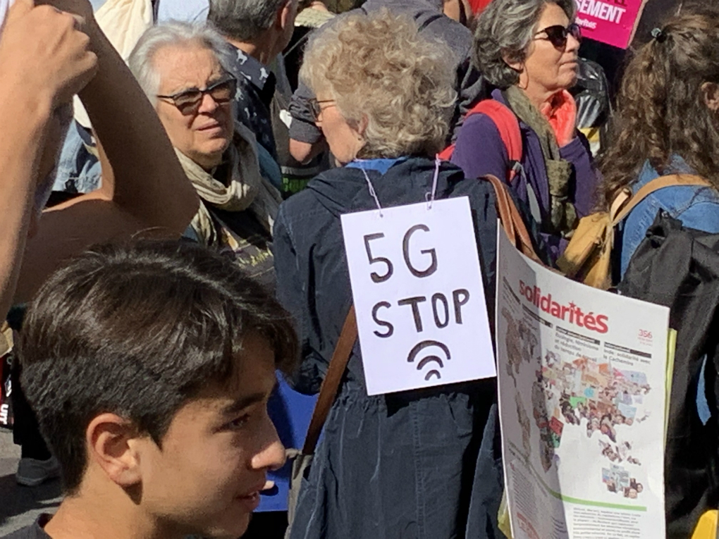 Omroepen willen meer samenwerking rond 5G 5 Protest 5G