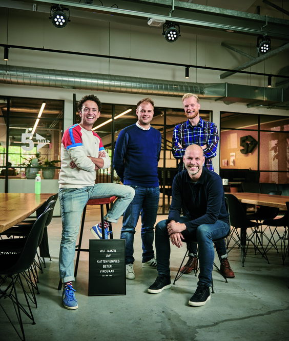 5PM: gebruiksaanwijzing voor YouTube 1 5PM foto Studio Gerry Hurkmans