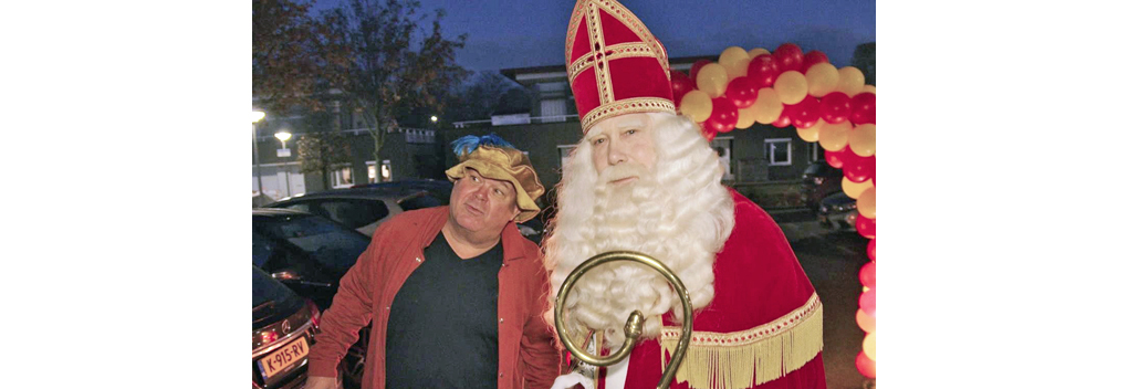 Sinterklaas viert verjaardag met Paul de Leeuw