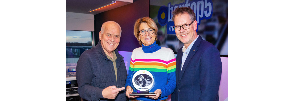 Theo Koomen Award voor tenniscommentator Marcella Mesker