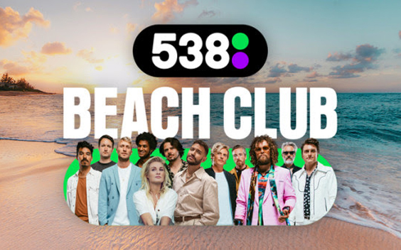 538 Beach Club op strand Zandvoort