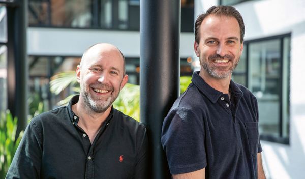 Winnende mix: The Tribute - Battle of the Bands en The Tribute Live in Concert 1 Thomas Metz en Ramon Mesman