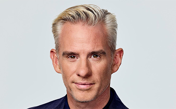 Art Rooijakkers maakt voorlopig geen journalistieke programma’s meer