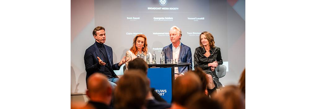 “Ik hou van de publieke omroep, dus haat het bestel”