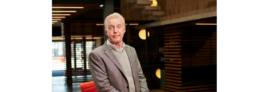 André van Duin presenteert Het MAX Orkest