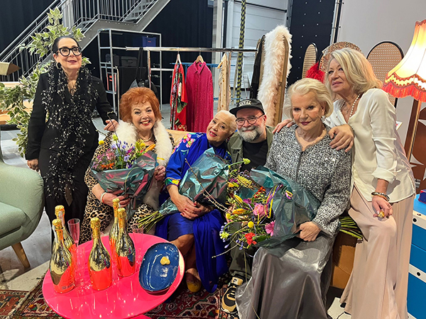 De Grannies van Amsterdam: inspirerend portret van een leven op leeftijd 1 Grannies