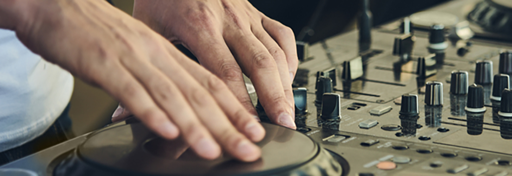 Hoe slaag je in je eerste DJ-mix?