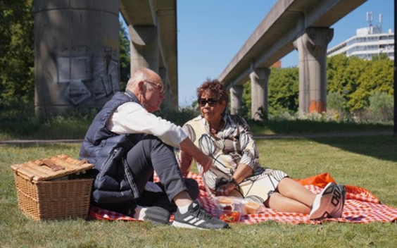 Philip Freriks herbeleeft de turbulente jaren 80