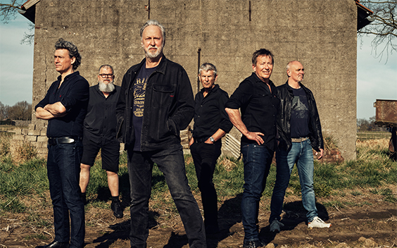 Rowwen Hèze – Blieve Loepe 10 december in de bioscoop en 2 januari op tv