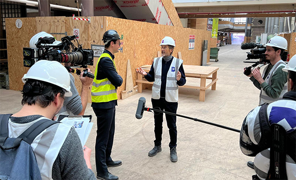 Ontdekkingen op het Binnenhof in Ondertussen aan de Hofvijver 1 Splinter en Ferry