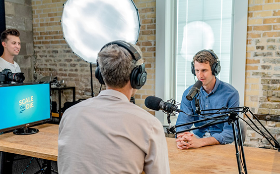 Een goede podcast begint niet bij de microfoon, maar bij de productie